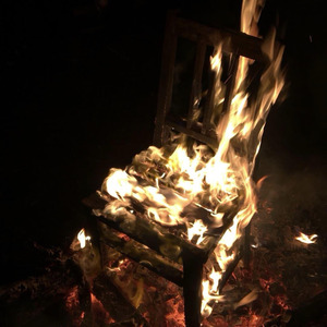 六十岁老太婆logo
